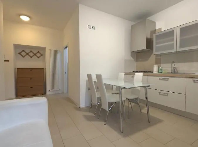 Apartment Segantini Trento, 2s